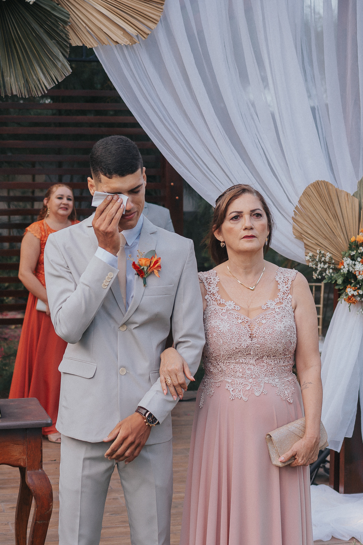 casamento de dia, porto castelo, Santa Rita,  momento de emoção no casamento, cerimonia de casamento de dia,  entrada da noiva