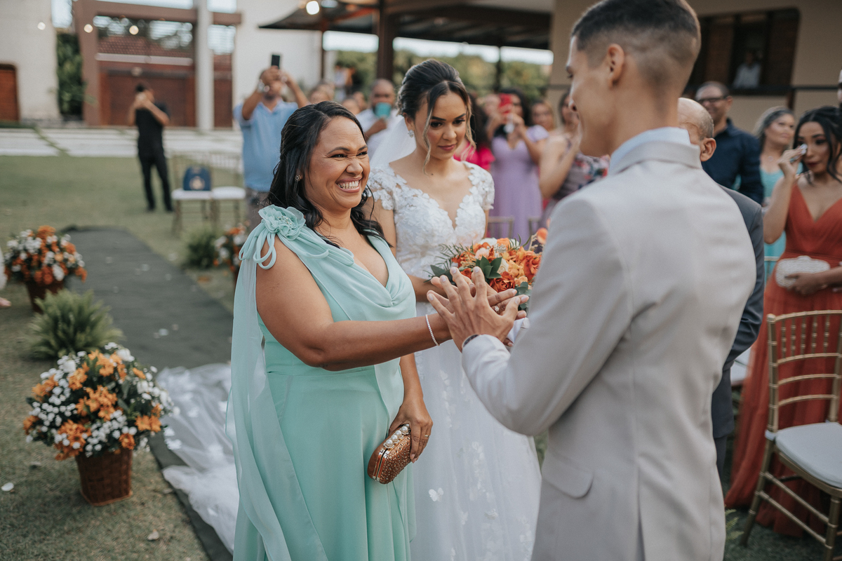 casamento de dia, porto castelo, Santa Rita,  momento de emoção no casamento, cerimonia de casamento de dia,  entrada da noiva