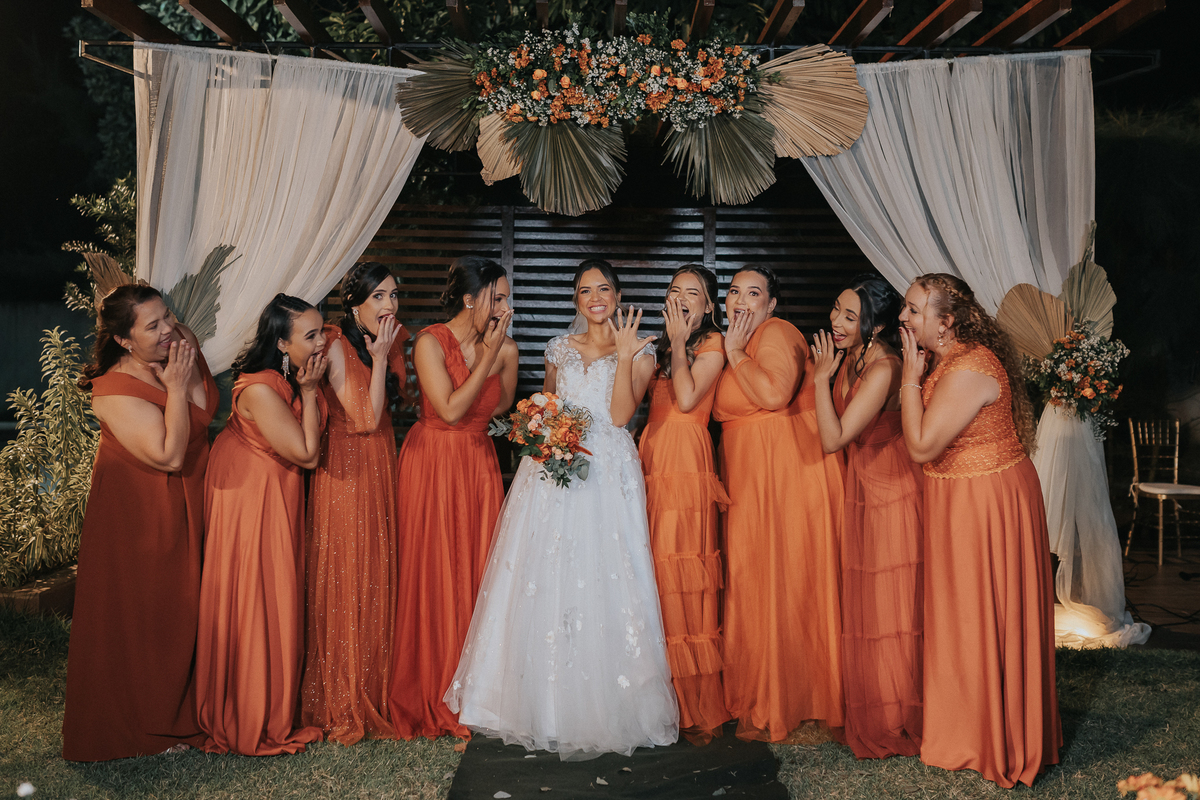 casamento de dia, porto castelo, Santa Rita,  momento de emoção no casamento, cerimonia de casamento de dia, fotos com padrinhos,