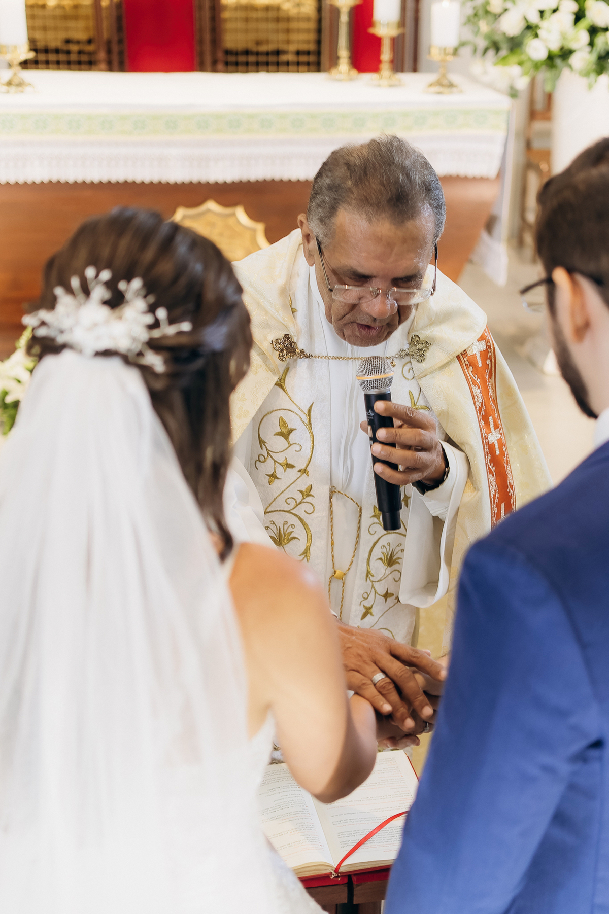 casamento de dia, paroquia nossa senhora de Guadalupe, saída dos noivos, retratos na noiva, retratos dos noivos, fotos dos noivos,