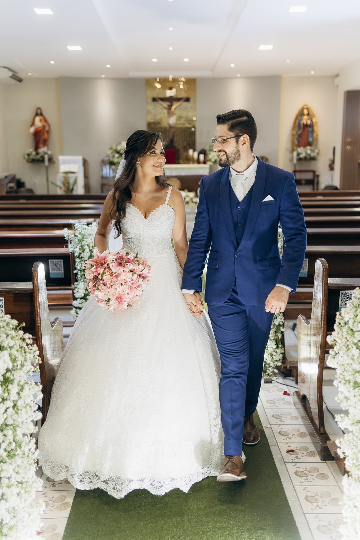 casamento de dia, paroquia nossa senhora de Guadalupe, saída dos noivos, retratos na noiva, retratos dos noivos, fotos dos noivos,