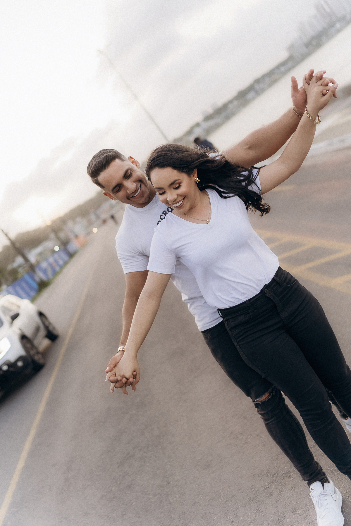 pre wedding ao ar livre em João Pessoa, pré wedding praia do cabo branco, por do sol, praia do cabo branco, pré casamento, ensaio casal, solar cabo branco recepções, João Pessoa, Daniel Araujo fotografia,