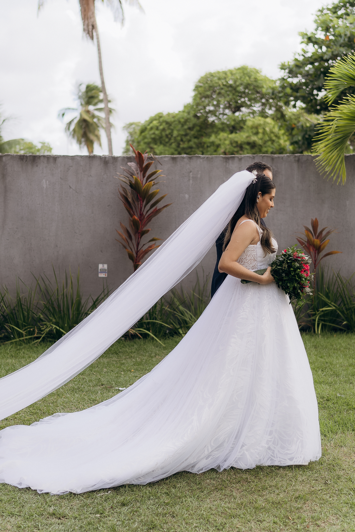 entrada da noiva, jardim riviera, casamento