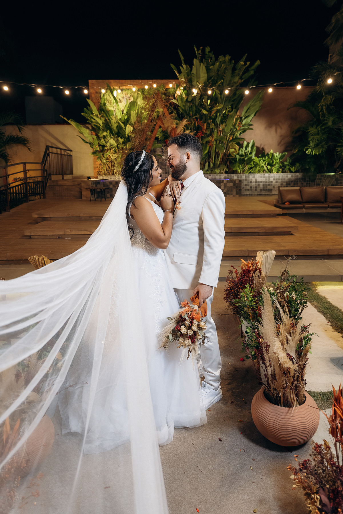 casamento de dia, porto castelo, Santa Rita,  momento de emoção no casamento, cerimonia de casamento de dia, momento do beijo casamento, fotos do noivos, casamento, fotos da noiva