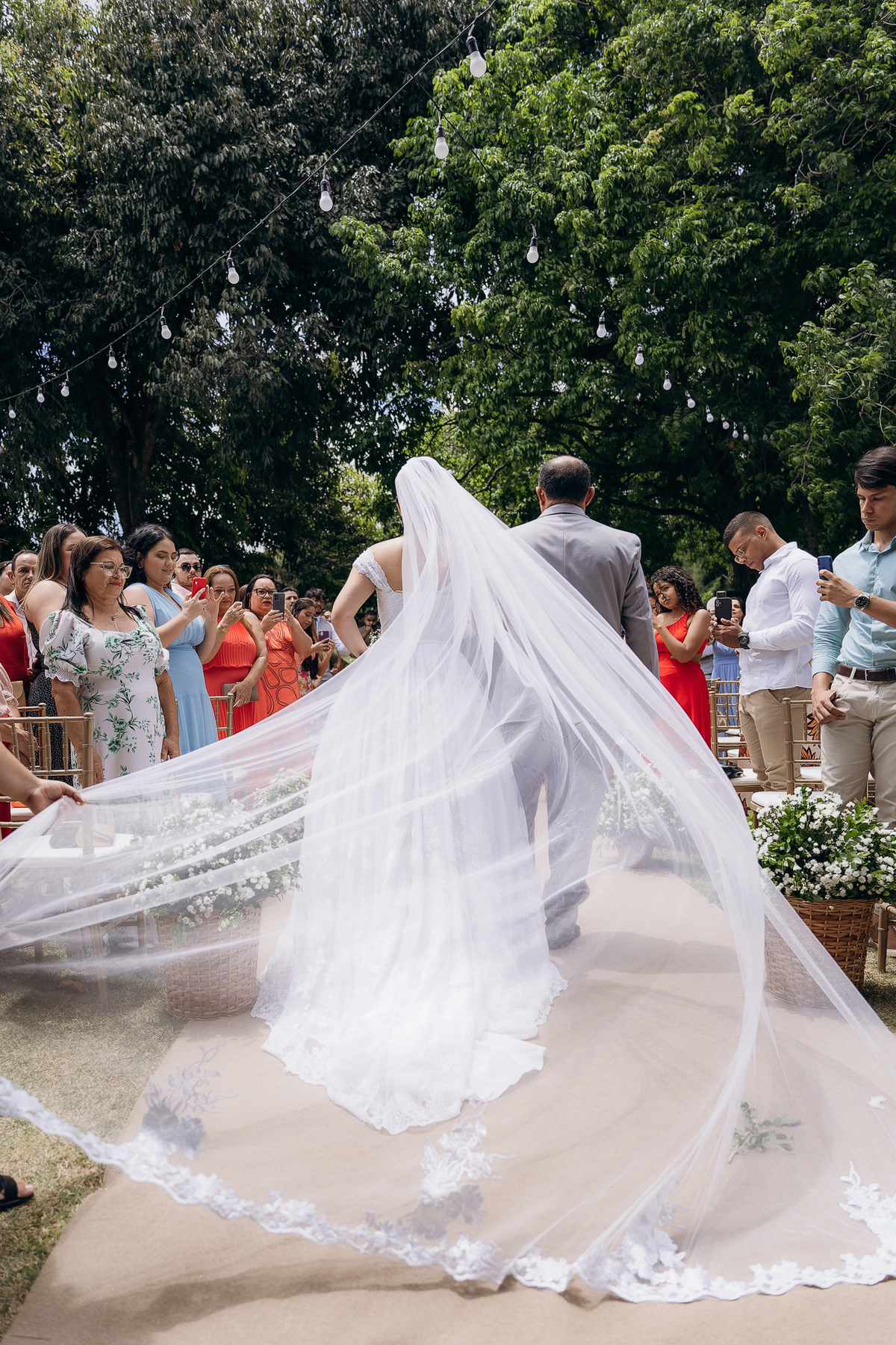 casamento de dia, chácara Lá vie, João Pessoa, Daniel Araujo fotografia, fotografo em João Pessoa, fotografo de casamento, casamento ao ar livre, noivos emocionados,