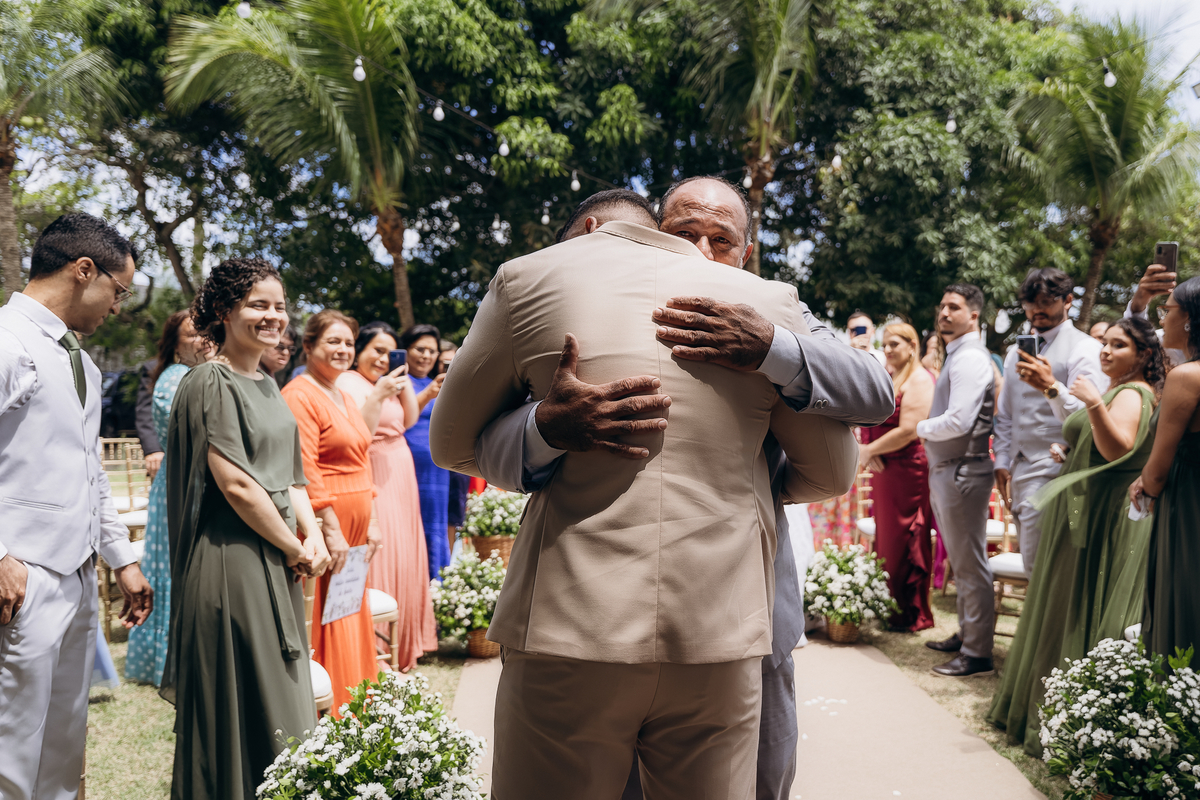 casamento de dia, chácara Lá vie, João Pessoa, Daniel Araujo fotografia, fotografo em João Pessoa, fotografo de casamento, casamento ao ar livre, noivos emocionados,