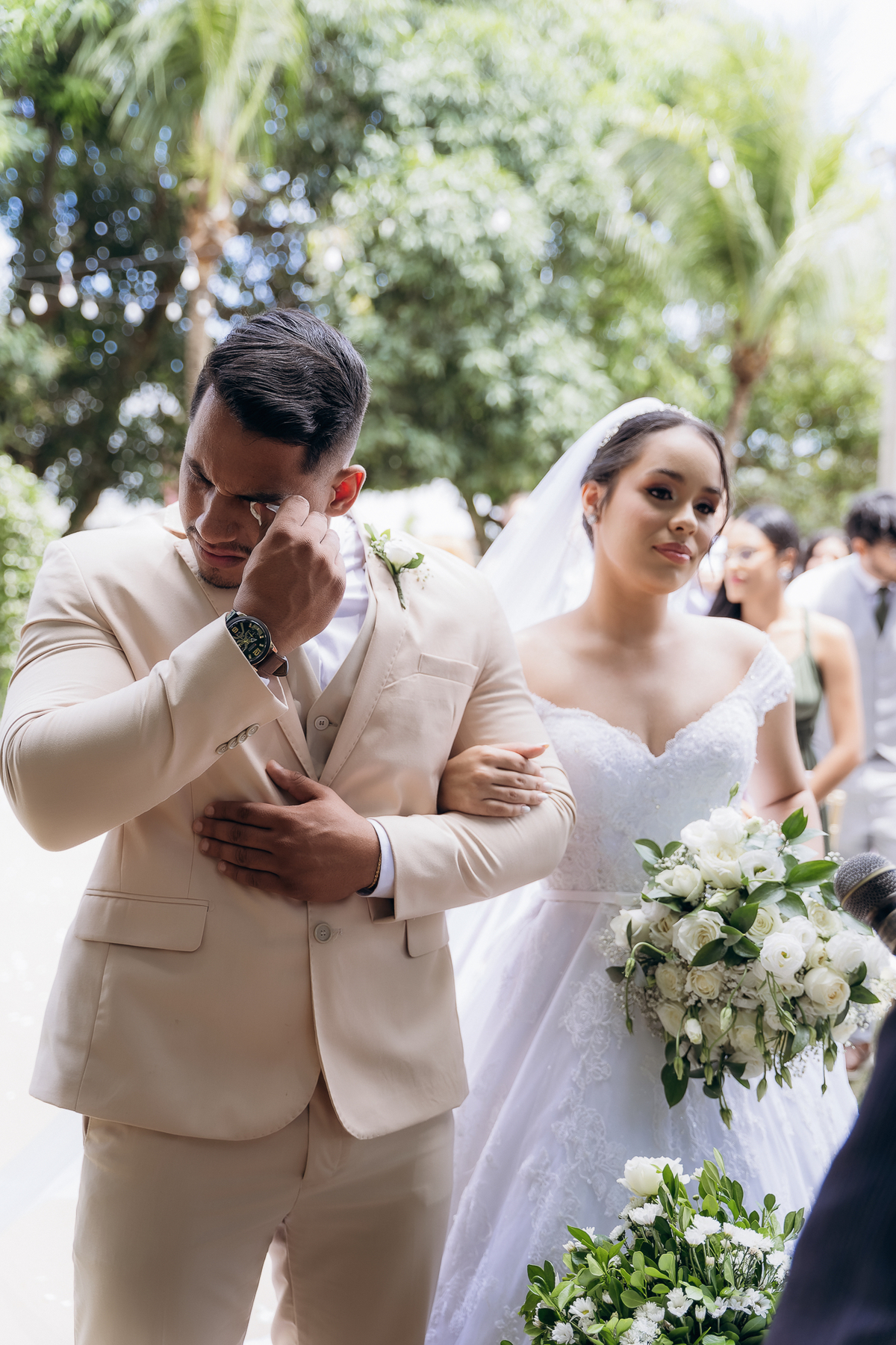casamento de dia, chácara Lá vie, João Pessoa, Daniel Araujo fotografia, fotografo em João Pessoa, fotografo de casamento, casamento ao ar livre, noivos emocionados,