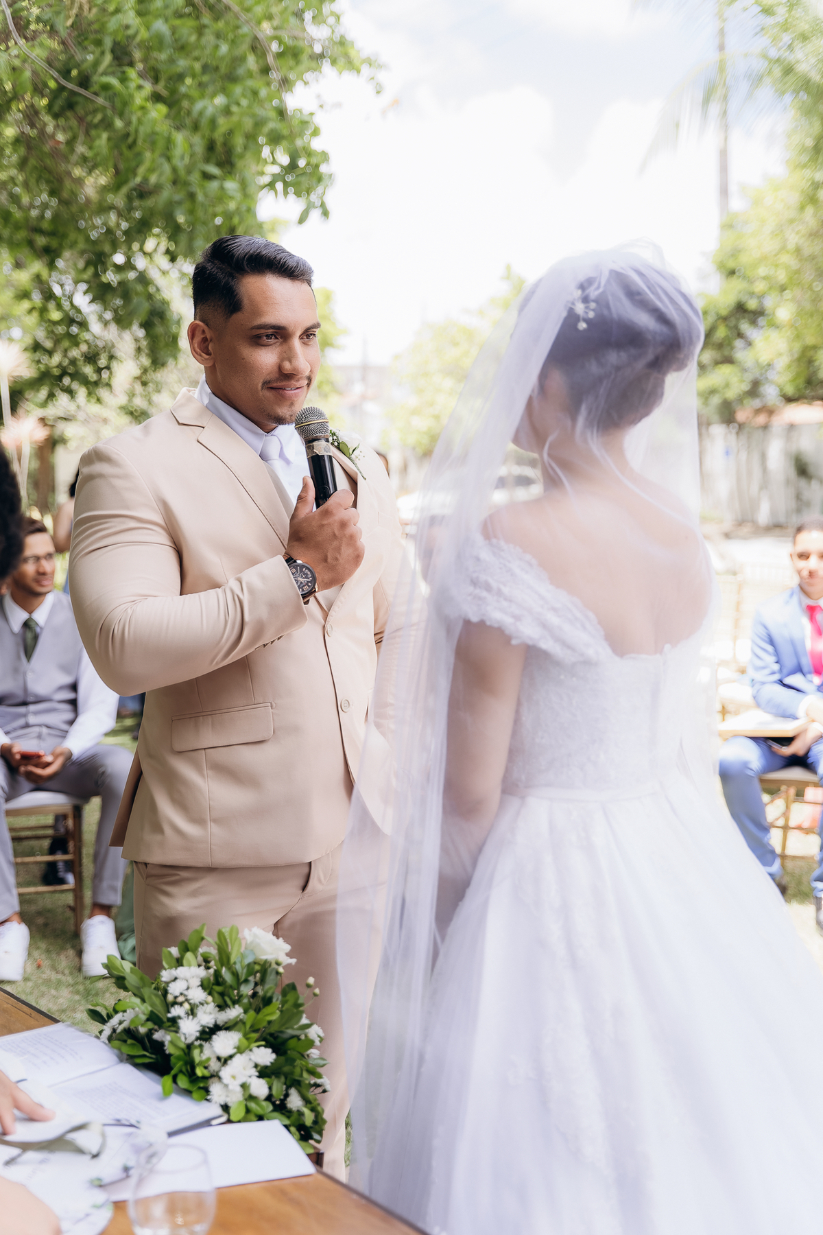 casamento de dia, chácara Lá vie, João Pessoa, Daniel Araujo fotografia, fotografo em João Pessoa, fotografo de casamento, casamento ao ar livre, noivos emocionados,