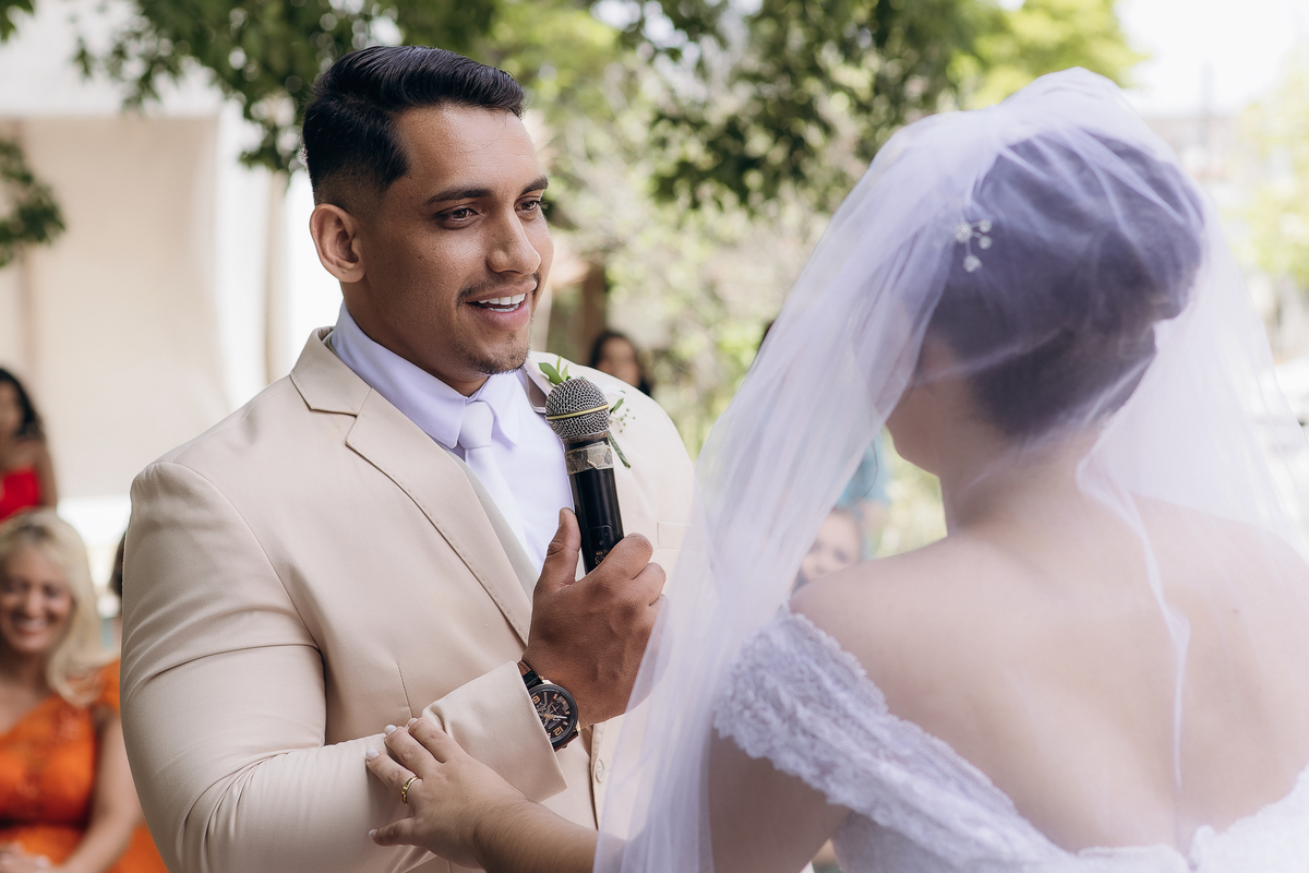 casamento de dia, chácara Lá vie, João Pessoa, Daniel Araujo fotografia, fotografo em João Pessoa, fotografo de casamento, casamento ao ar livre, noivos emocionados,