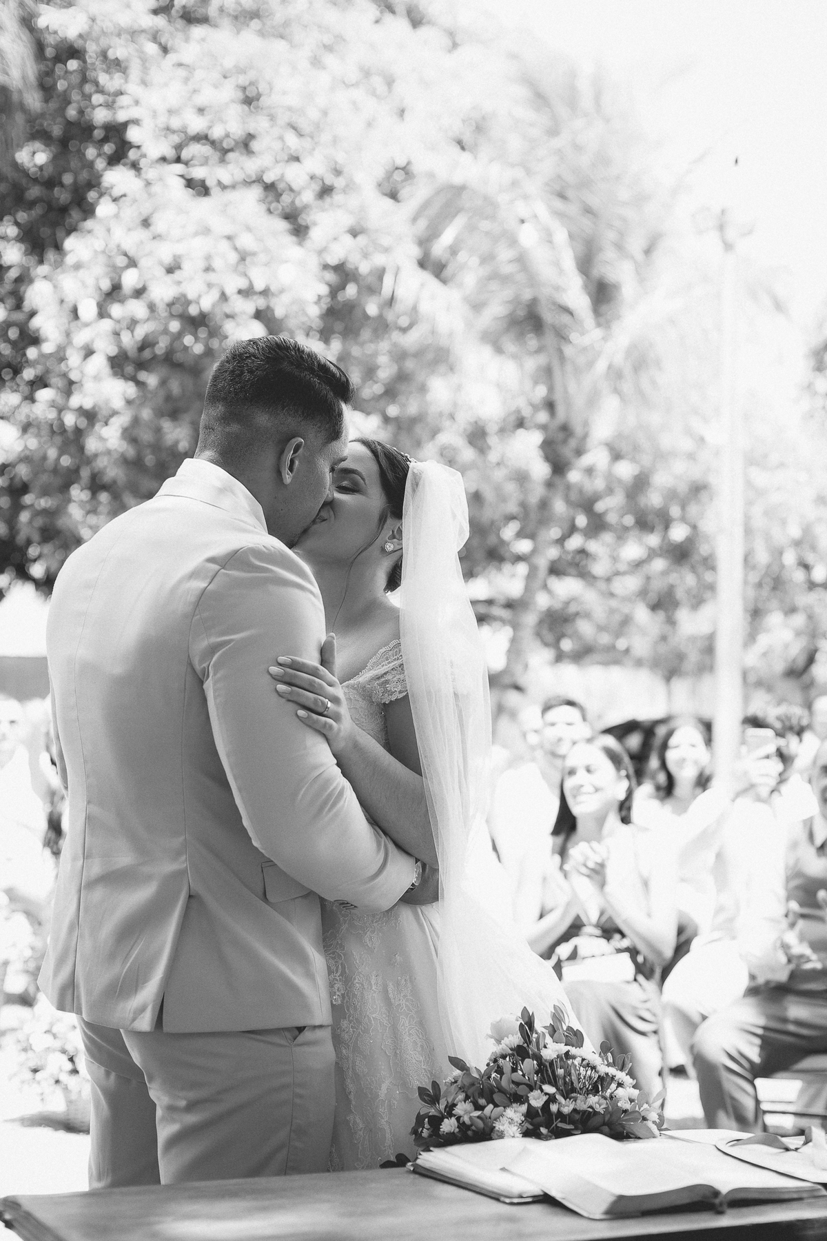 casamento de dia, chácara Lá vie, João Pessoa, Daniel Araujo fotografia, fotografo em João Pessoa, fotografo de casamento, casamento ao ar livre, noivos emocionados,