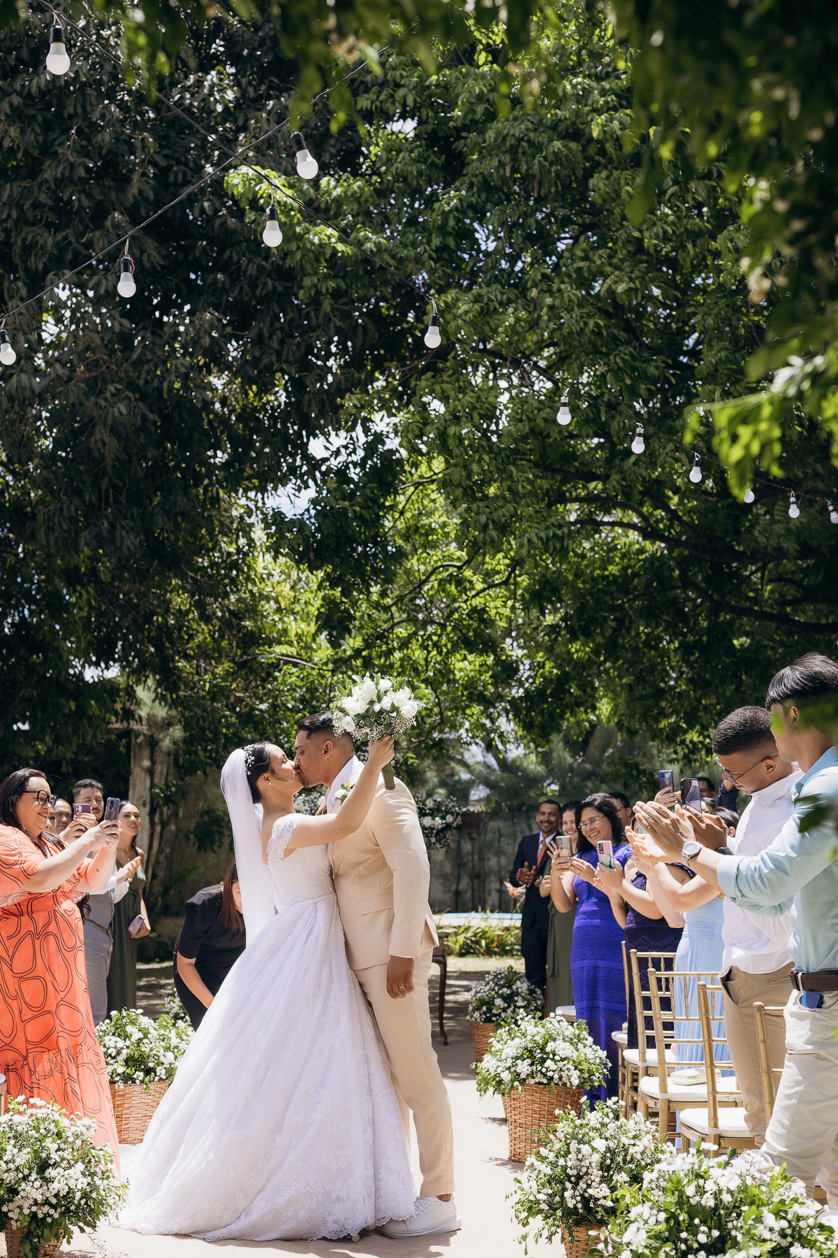 casamento de dia, chácara Lá vie, João Pessoa, Daniel Araujo fotografia, fotografo em João Pessoa, fotografo de casamento, casamento ao ar livre, noivos emocionados,