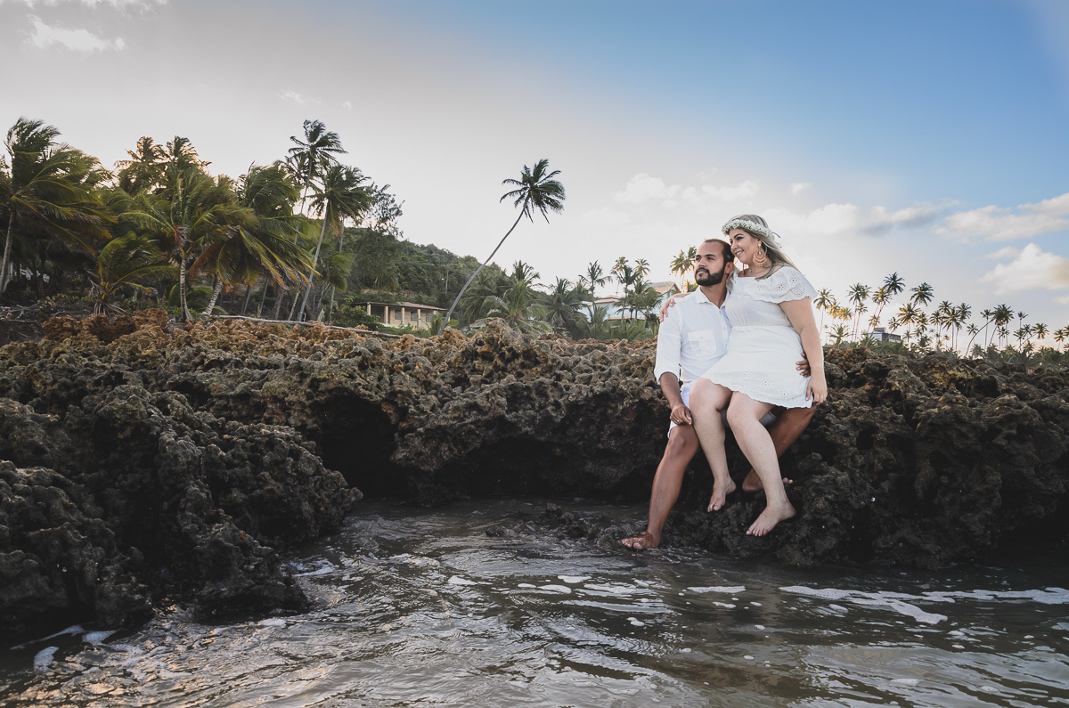 Fotos de casal espontânea - pré casamento em joão pessoa - fotos de casal na praia - fotos crativas - fotos pré casamento na praia - litoral sul da paraiba - fotografos de bayeux - 
