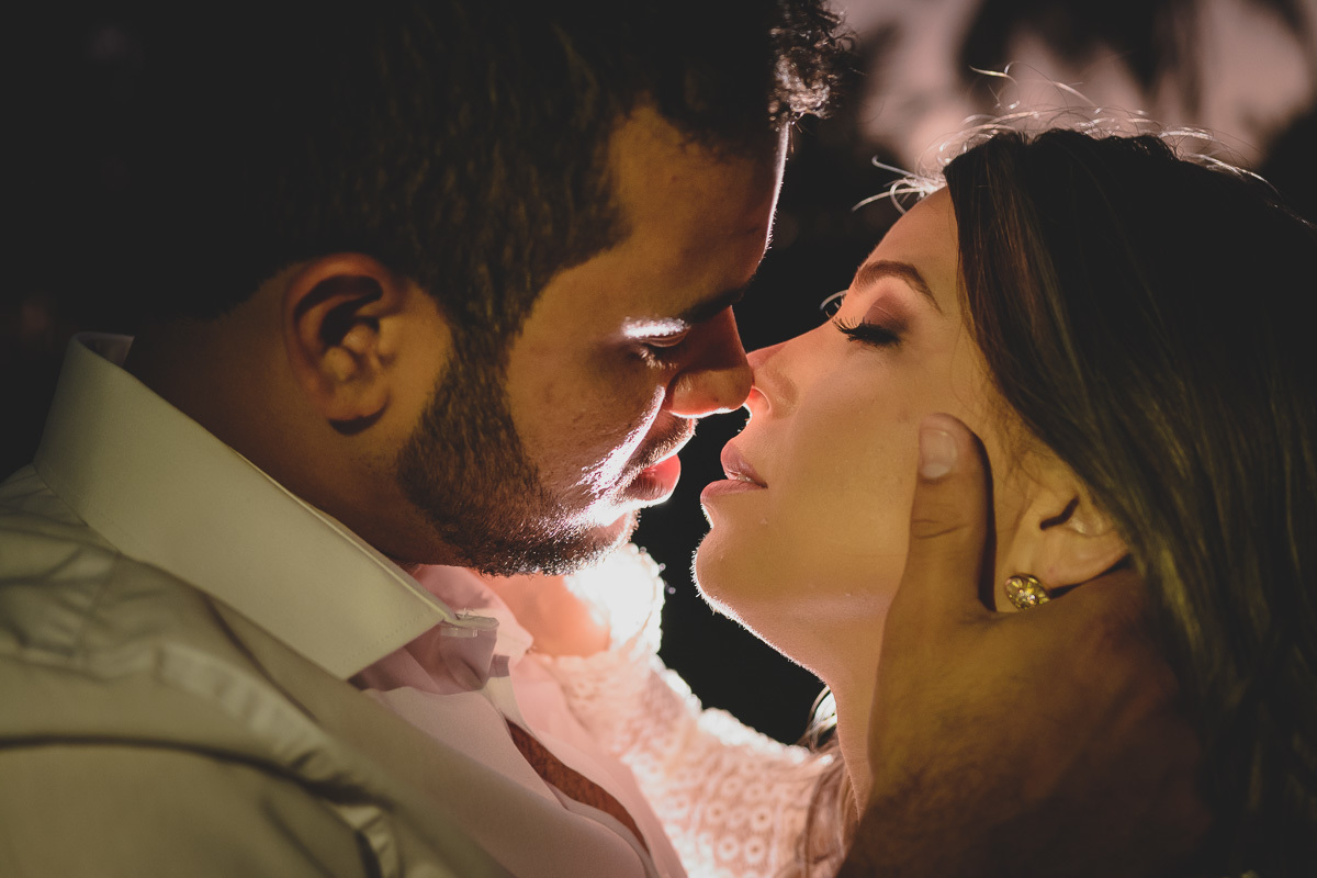 Ensaio pré casamento, ensaio de casal no campo, fotos de joão pessoa, fotos de casal com o cachorro, fotos romanticas, fotos criativas, fotos espontaneas, fotografo de joão pessoa, fotografo de bayex