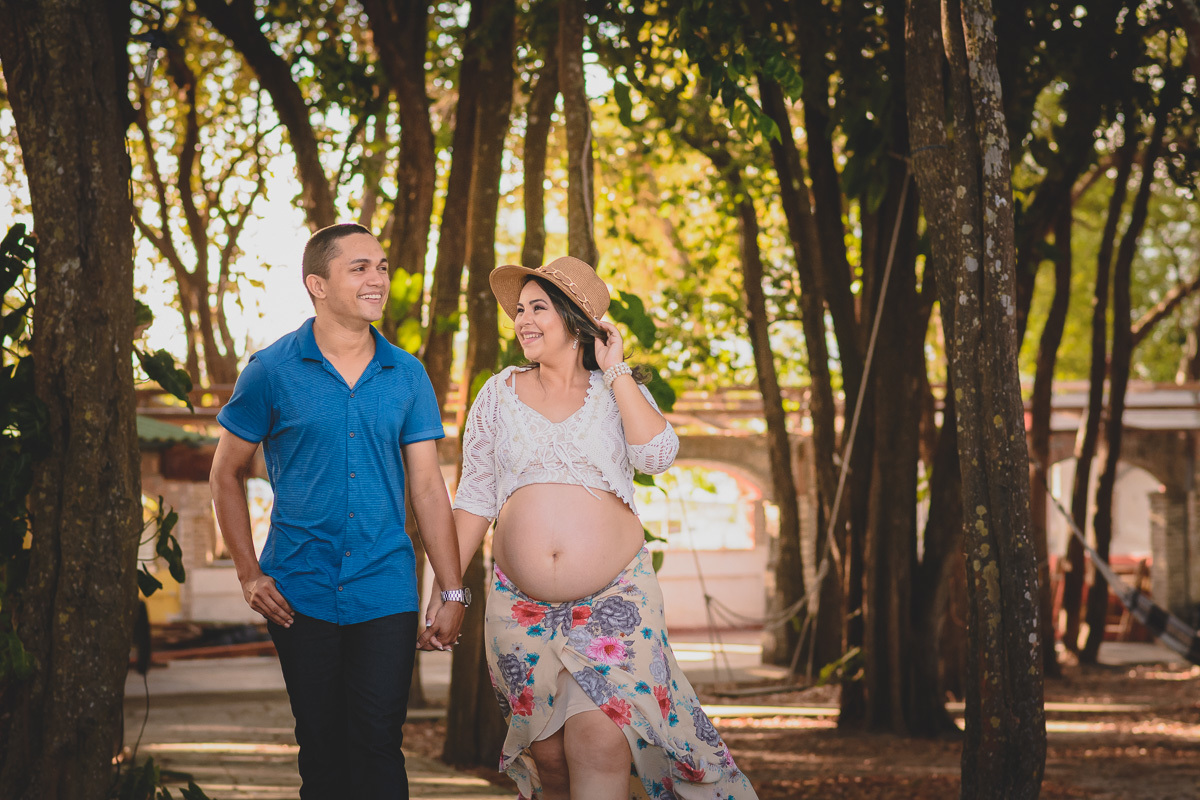 ensaio gestante, bosque dos sonhos, joão pessoa, fotografo de joão pessoa, fotografo de bayeux, fotos criativas de gravidas, fotos criativas de gestante, fotografo de gestante em joão pessoa, por do sol