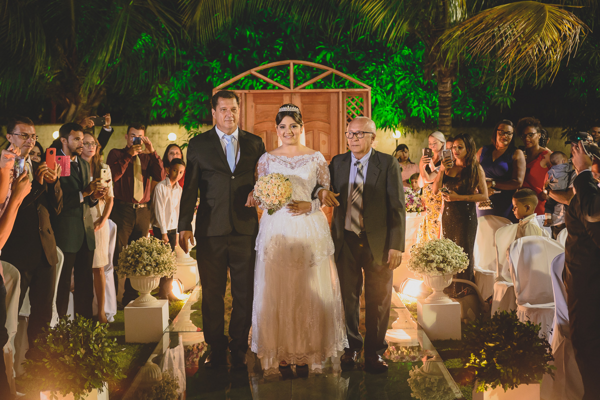 Casamento em João Pessoa - Chácara NBS - Wedding Lucas e Eduarda - fotos expontâneas de casamento - decoração de casamento - entrada da noiva