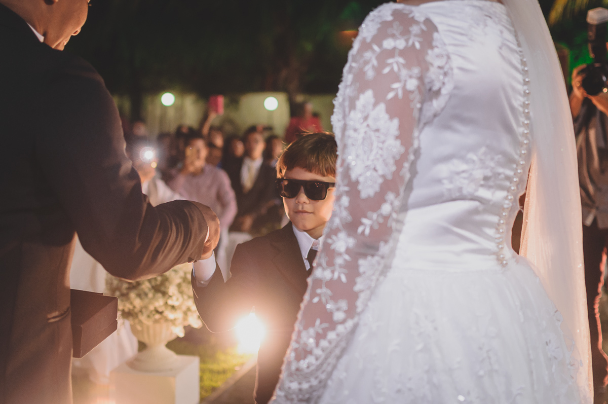Casamento em João Pessoa - Chácara NBS - Wedding Lucas e Eduarda - fotos expontâneas de casamento - decoração de casamento - noivos felizes se olhando no casamento - 