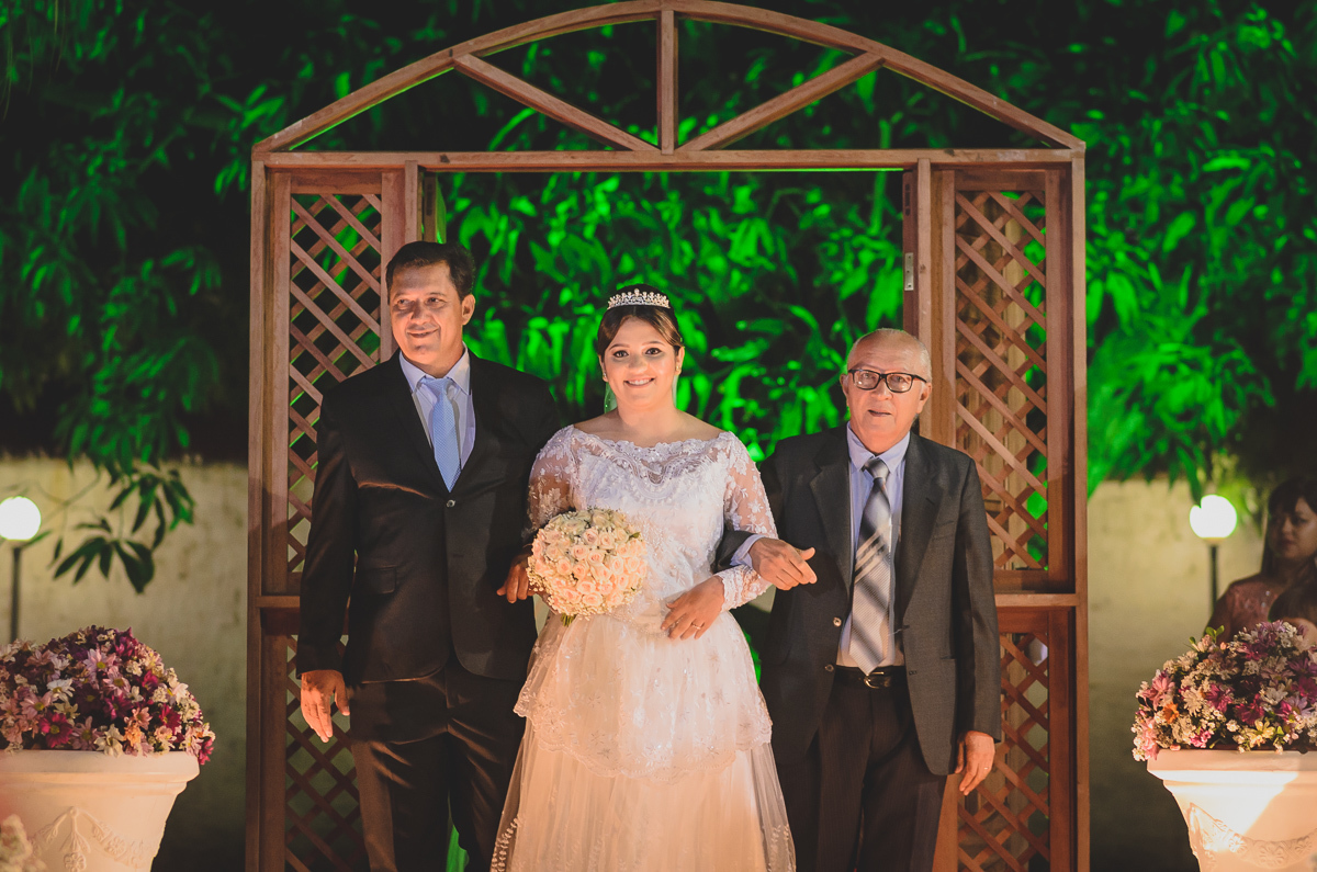 Casamento em João Pessoa - Chácara NBS - Wedding Lucas e Eduarda - fotos expontâneas de casamento - decoração de casamento - entrada da noiva