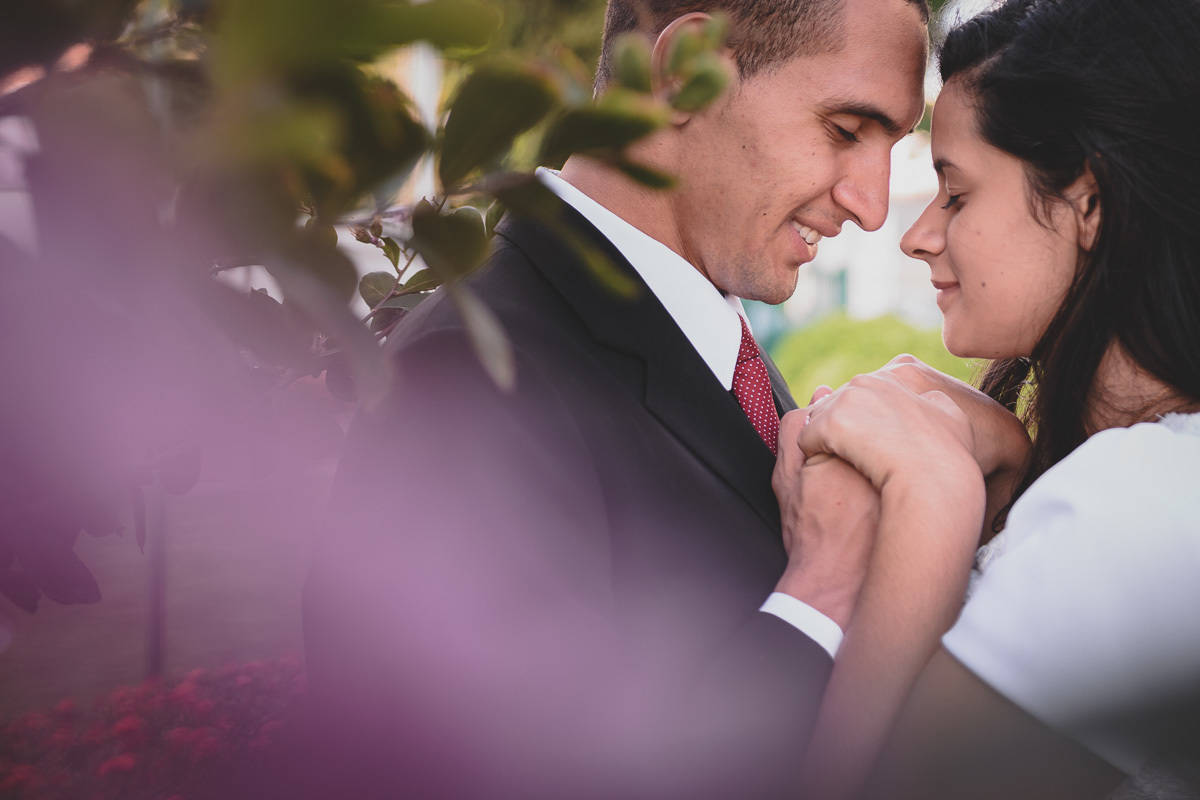 O ensaio de elisangela e giacomo aconteceu no templo mormon na cidade de recife no estado do pernambuco, com fotos lindas e cheias de espontaniedade