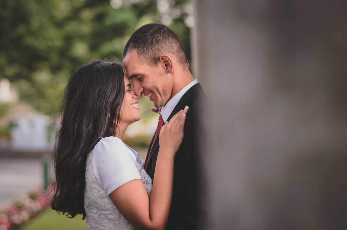 O ensaio de elisangela e giacomo aconteceu no templo mormon na cidade de recife no estado do pernambuco, com fotos lindas e cheias de espontaniedade