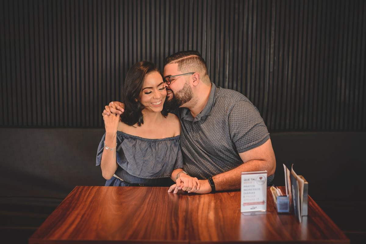 Ensaio na cafeteria Mr. Black Café JP, pré wedding cafeteria, pré casamento, ensaio de casal, Fotos criativas em Cafeteria,