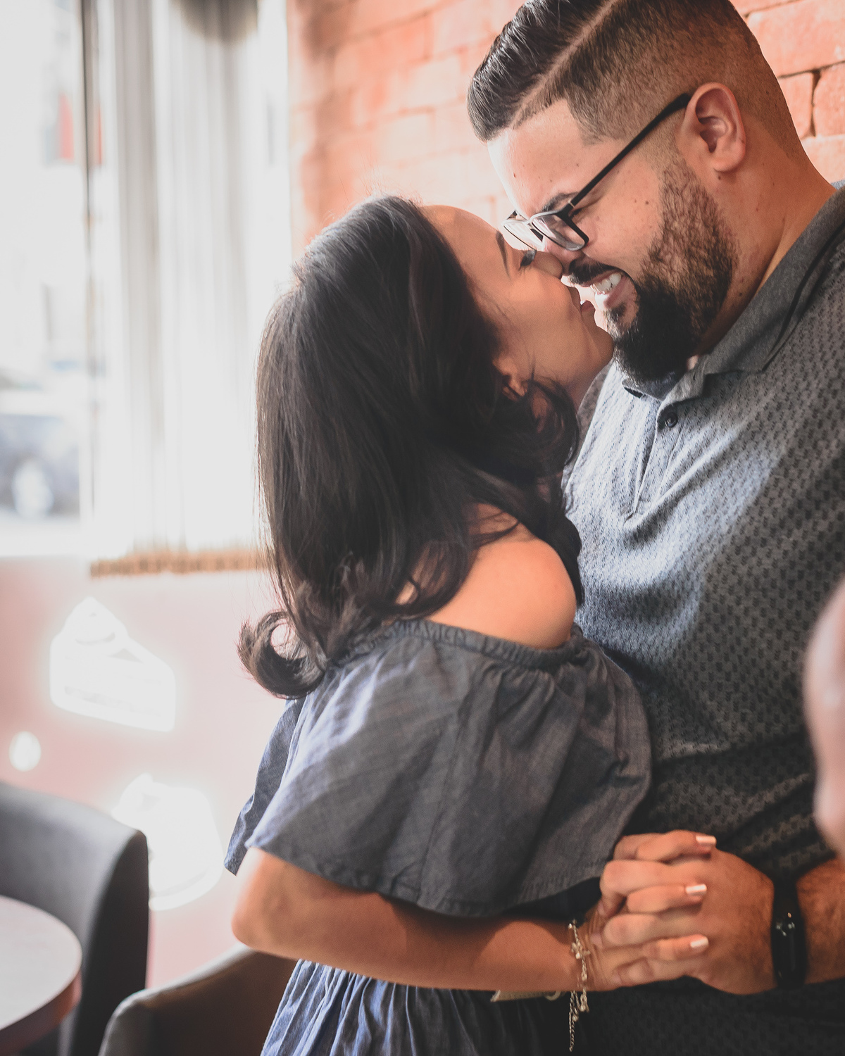 Ensaio na cafeteria Mr. Black Café JP, pré wedding cafeteria, pré casamento, ensaio de casal, Fotos criativas em Cafeteria,