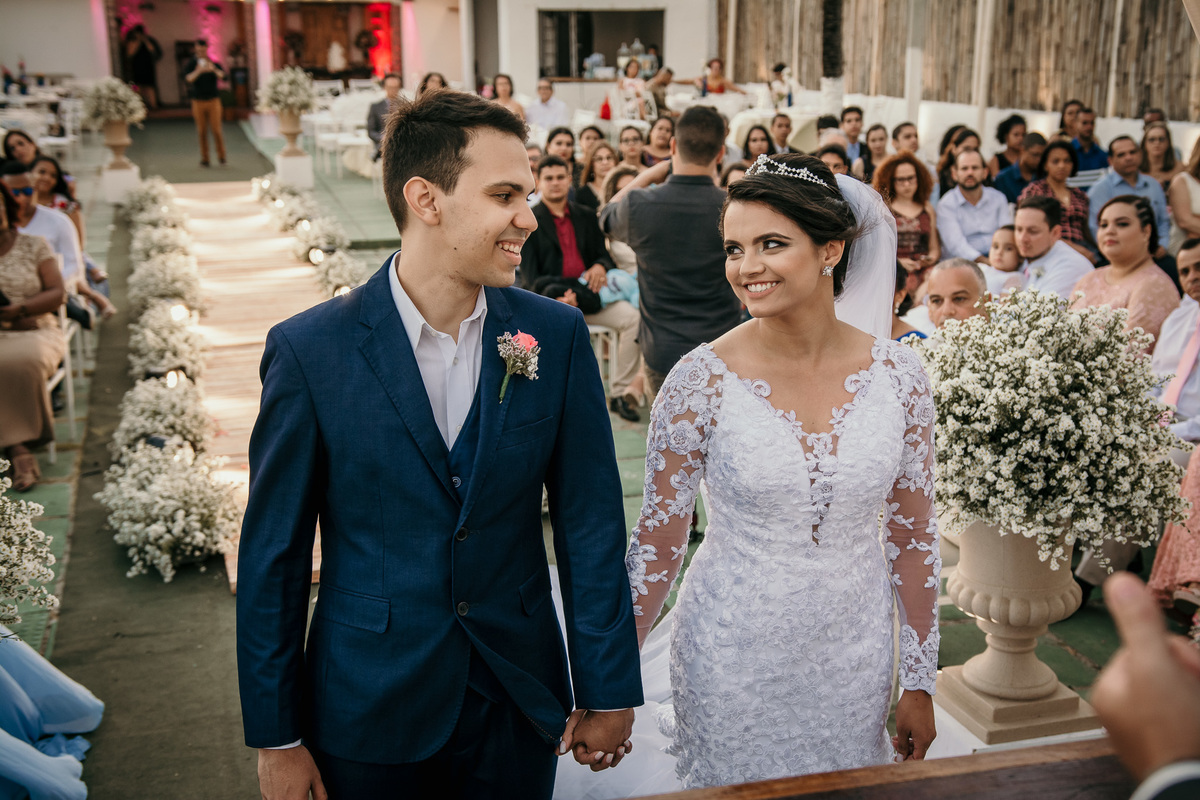 casamento, wedding, ilha de Itamaracá, pernambuco, recife, João Pessoa, forte Orange, fotos emocionantes de casamento, fotos  casamento na praia, cerimonia de casamento, casamento na praia, ,convidados emocionados, noivos espontâneos, noivos felizes,