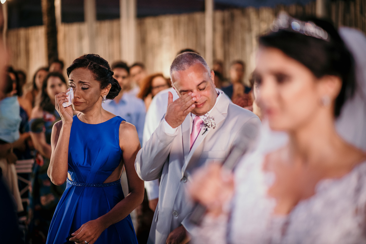 casamento, wedding, ilha de Itamaracá, pernambuco, recife, João Pessoa, forte Orange, fotos emocionantes de casamento, fotos  casamento na praia, cerimonia de casamento, casamento na praia, ,convidados emocionados, votos dos noivos, noivos felizes,