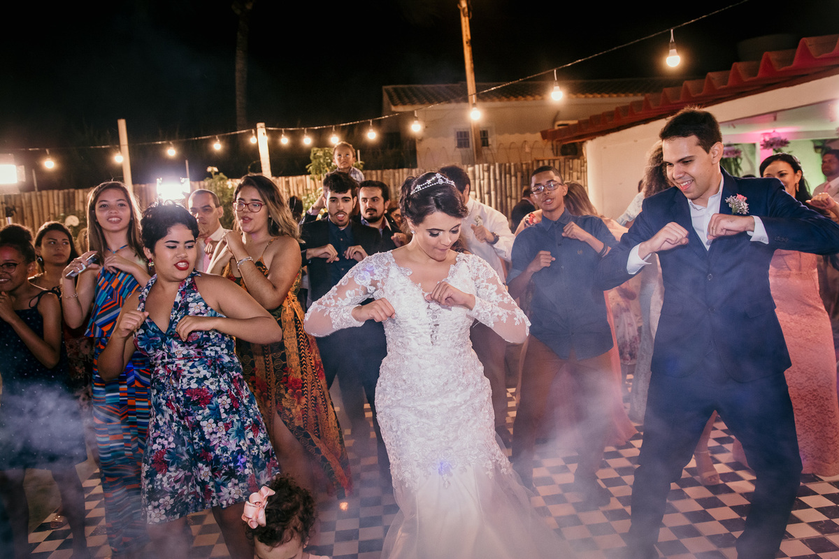 casamento, wedding, ilha de Itamaracá, recife, João Pessoa, forte Orange, fotos emocionantes de casamento, fotos  casamento na praia, cerimonia de casamento, casamento na praia, Valsa dos noivos,  fotos posadas dos noivos, noivos felizes,