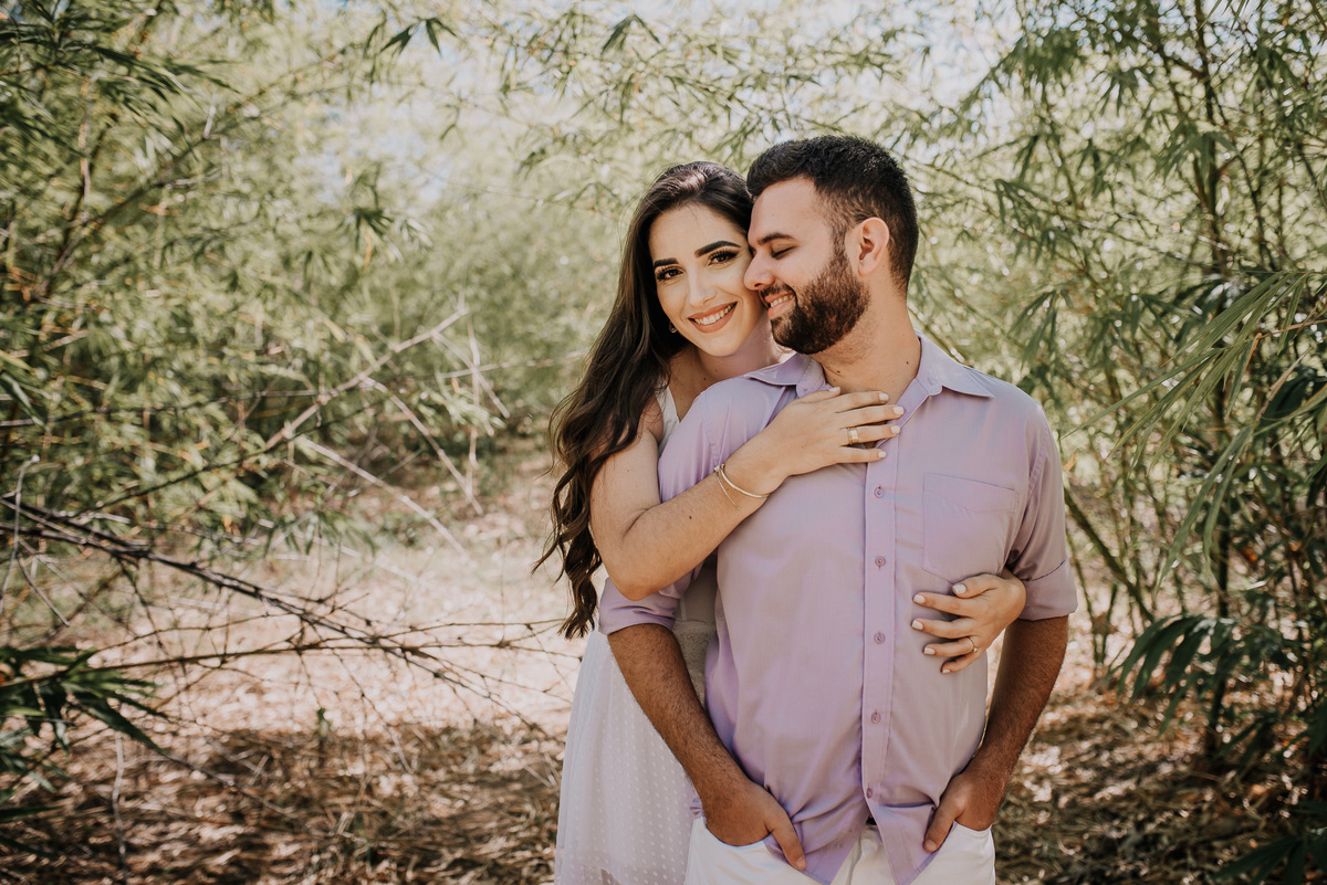 ensaio pré casamento em coqueirinho, praia de coqueirinho, fotos de pré casamento espontaneas e criativas, fotos pré casamento na praia, dedo de Deus, praia de tambaba, litoral sul da paraíba, por do sol, ensaio pré wedding na praia