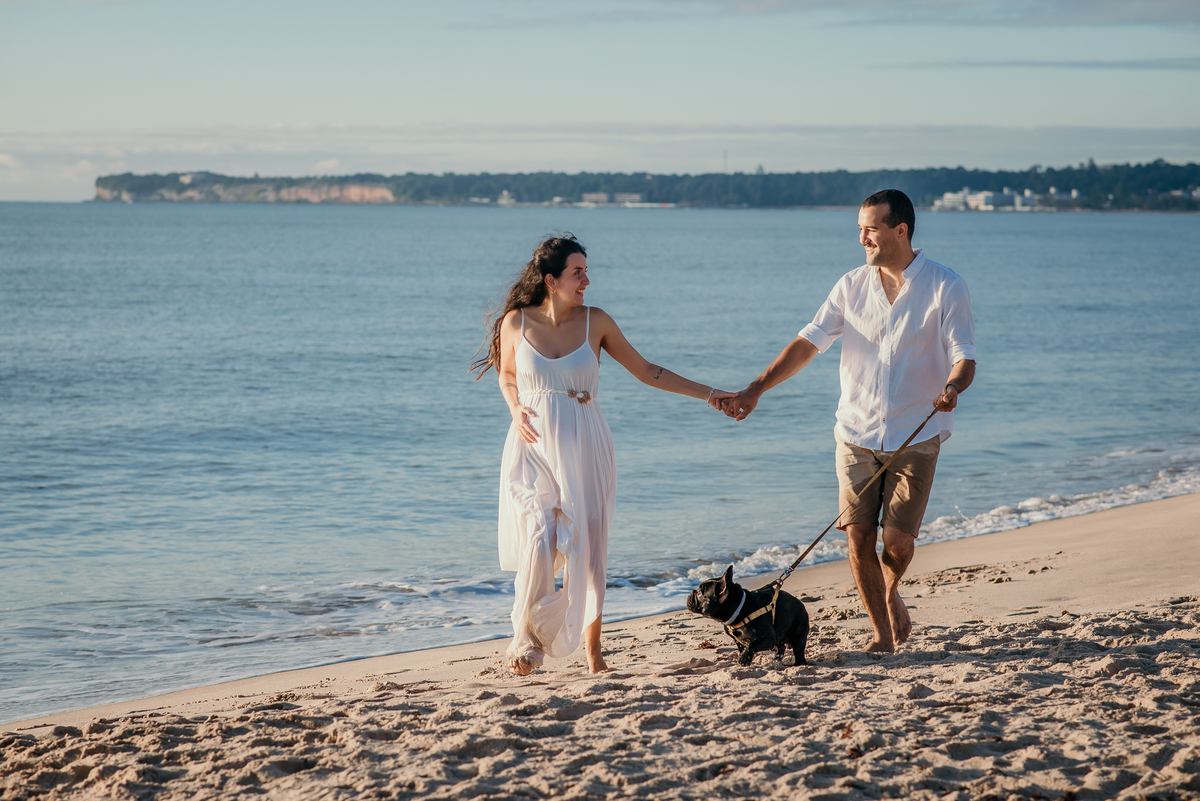 Ensaio ao nascer do sol, ensaio gestante, praia do cabo branco, João Pessoa, pra de João Pessoa, por do sol em João Pessoa, ensaio casal com cachorro