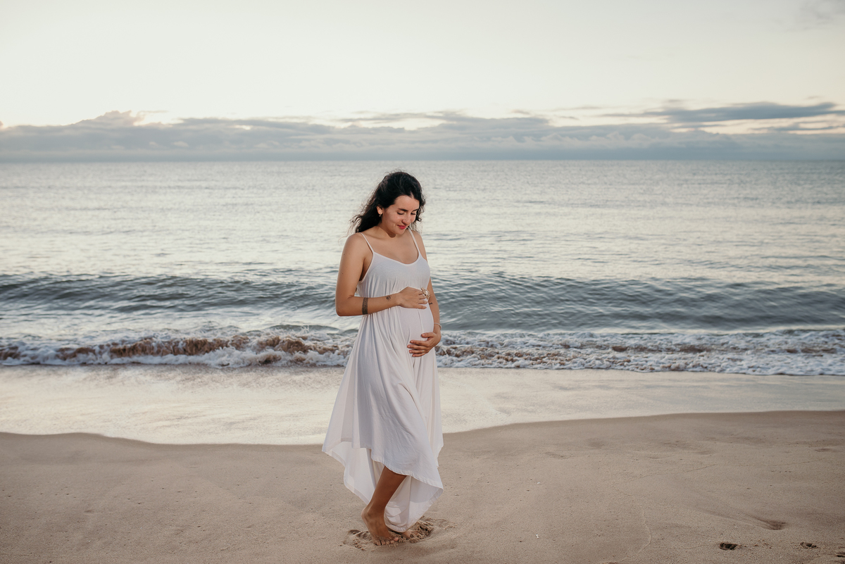 Ensaio ao nascer do sol, ensaio gestante, praia do cabo branco, João Pessoa, pra de João Pessoa, por do sol em João Pessoa