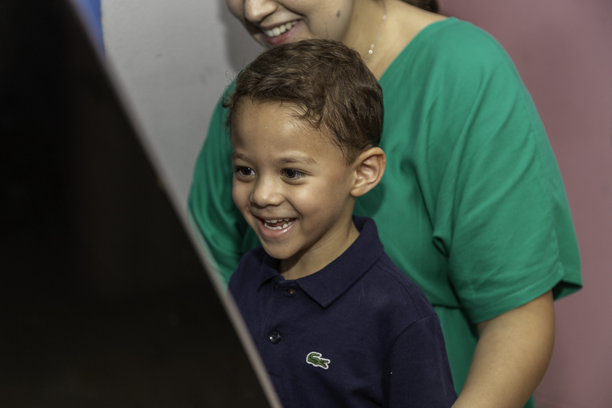 Capturando a essência da infância: aniversário de 4 anos.