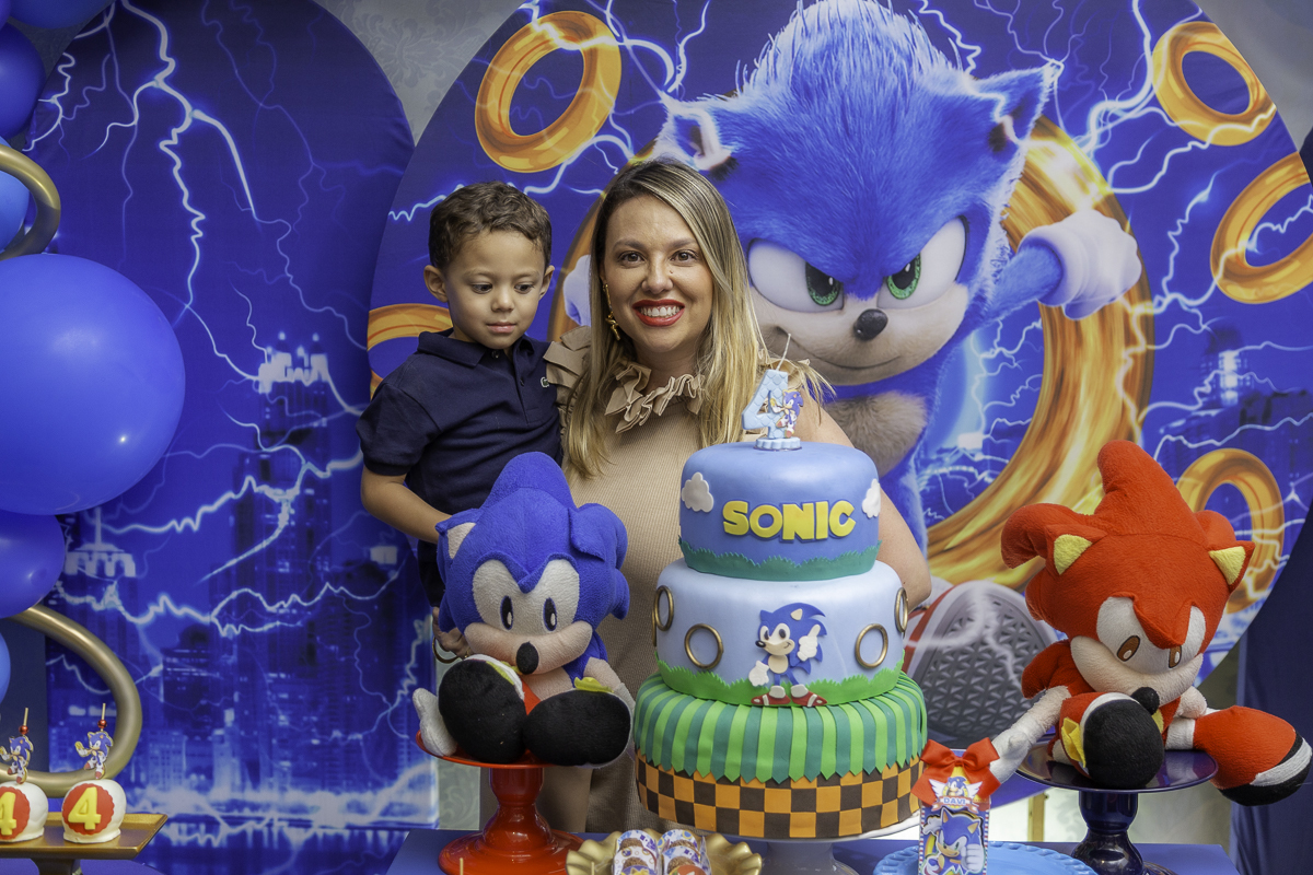 Hora do parabéns no Salão Blue Pepper Taubaté.