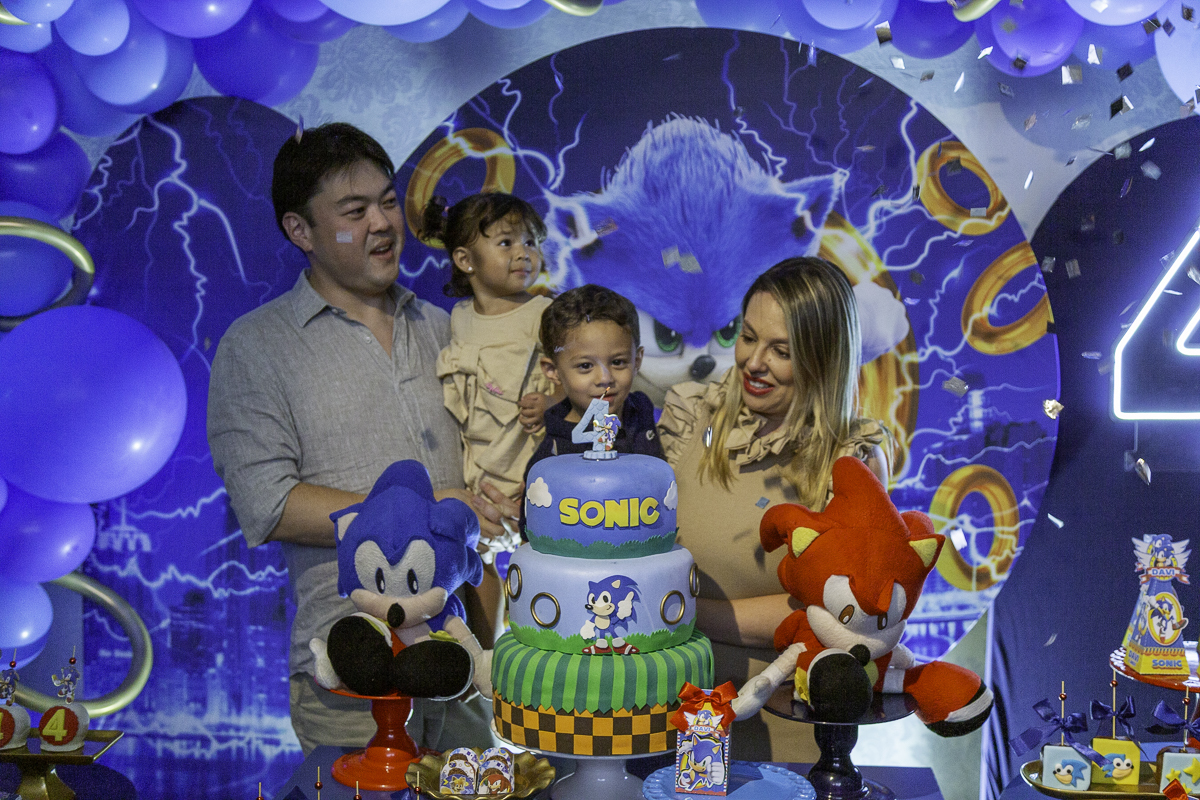 Hora do parabéns no Salão Blue Pepper Taubaté.