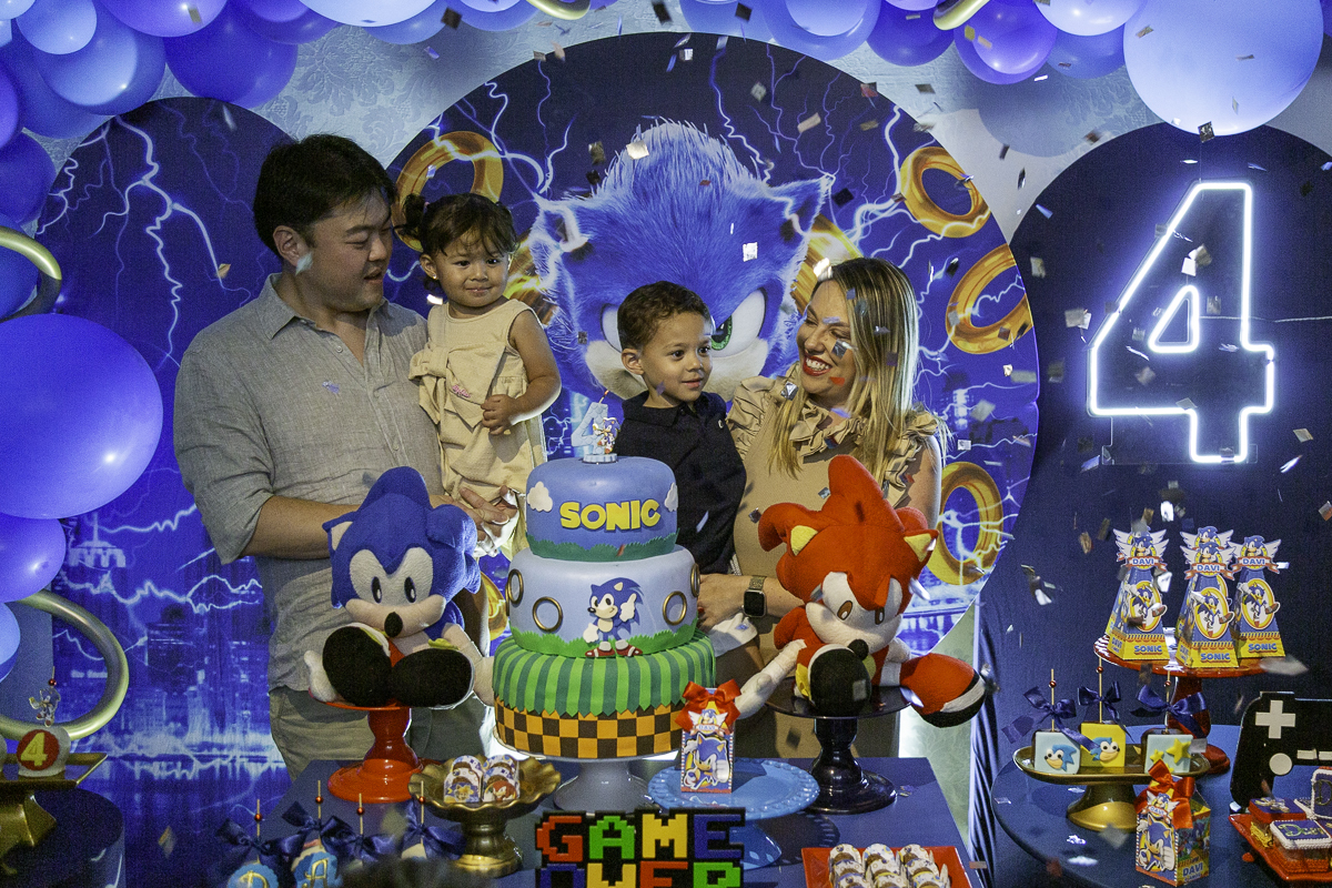 Hora do parabéns no Salão Blue Pepper Taubaté.