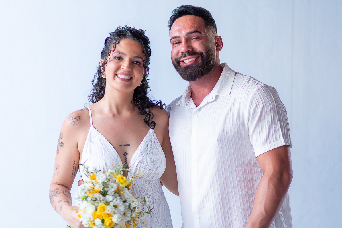 Momentos reais e espontâneos do casamento de Dani e Flávio. O olhar atento de Dan Martins, fotógrafo há 13 anos.