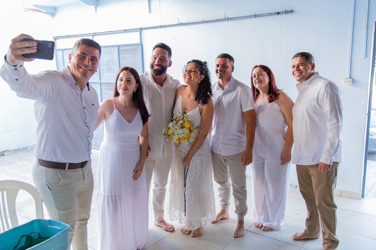 Momentos reais e espontâneos do casamento de Dani e Flávio. O olhar atento de Dan Martins, fotógrafo há 13 anos.