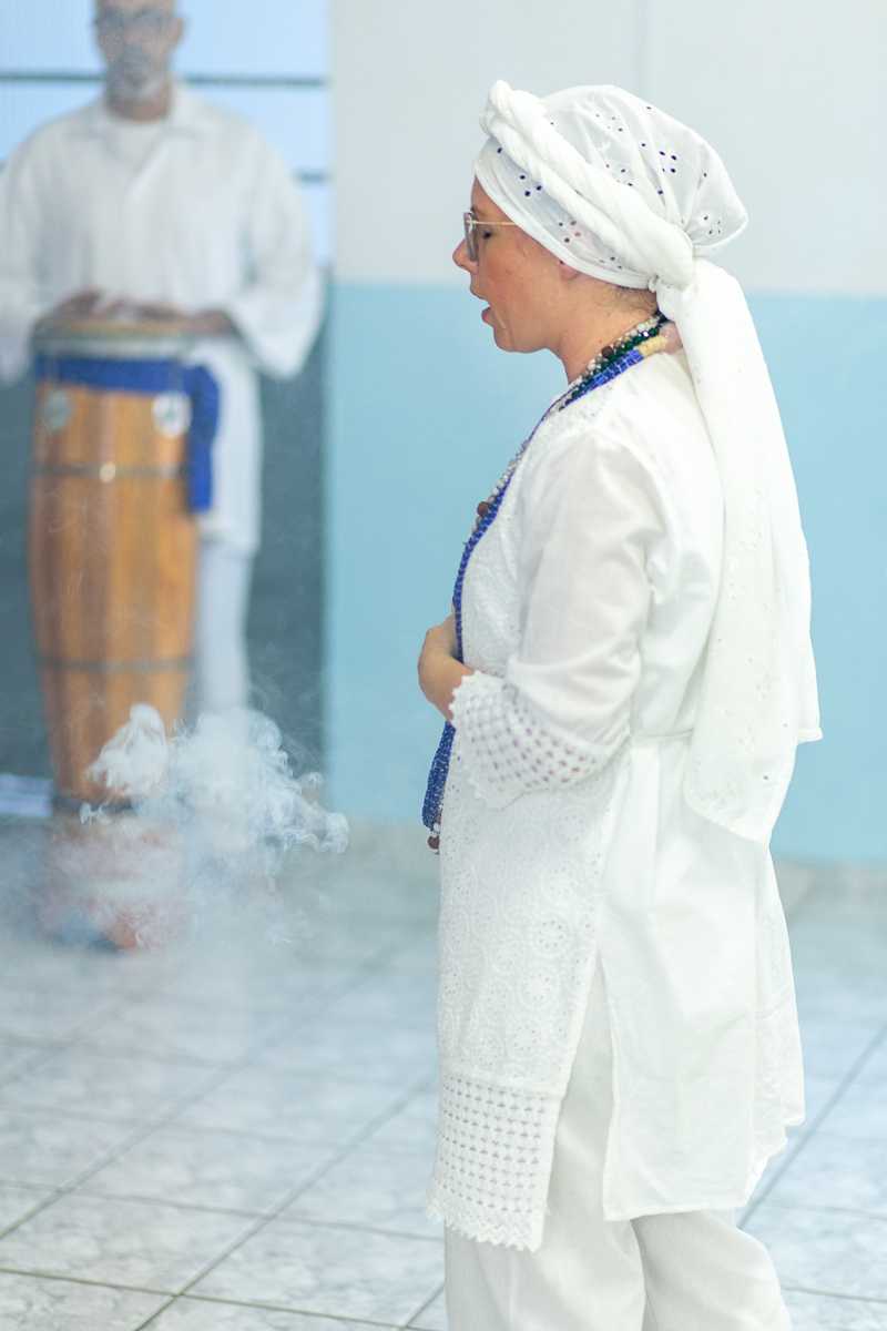 Detalhes da cerimônia de Umbanda na Casa de Oração Nossa Senhora da Guia em Taubaté. Fotografia: Studio i.