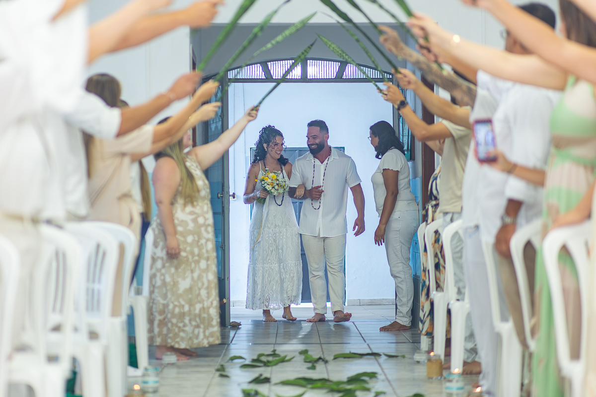 Momentos reais e espontâneos do casamento de Dani e Flávio. O olhar atento de Dan Martins, fotógrafo há 13 anos.