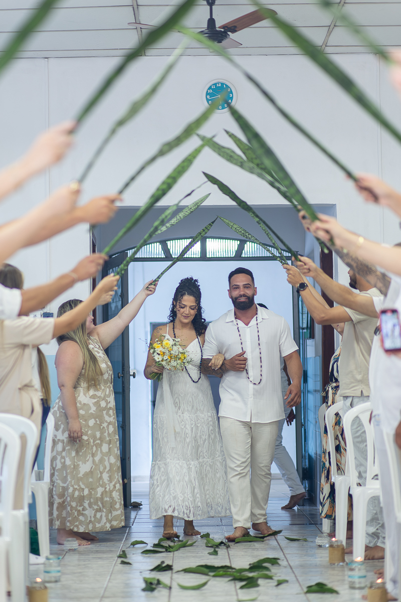 Momentos reais e espontâneos do casamento de Dani e Flávio. O olhar atento de Dan Martins, fotógrafo há 13 anos.