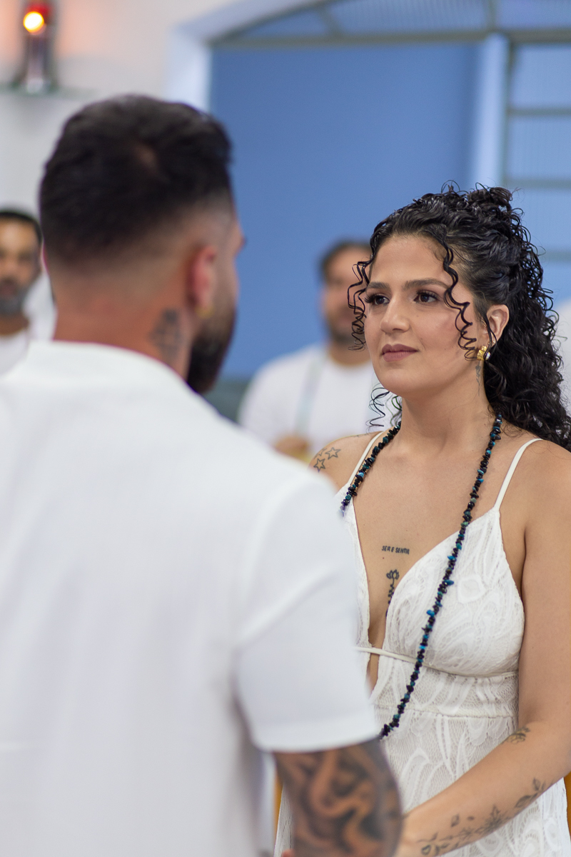 Momentos reais e espontâneos do casamento de Dani e Flávio. O olhar atento de Dan Martins, fotógrafo há 13 anos.