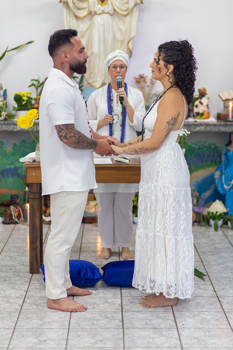 Momentos reais e espontâneos do casamento de Dani e Flávio. O olhar atento de Dan Martins, fotógrafo há 13 anos.