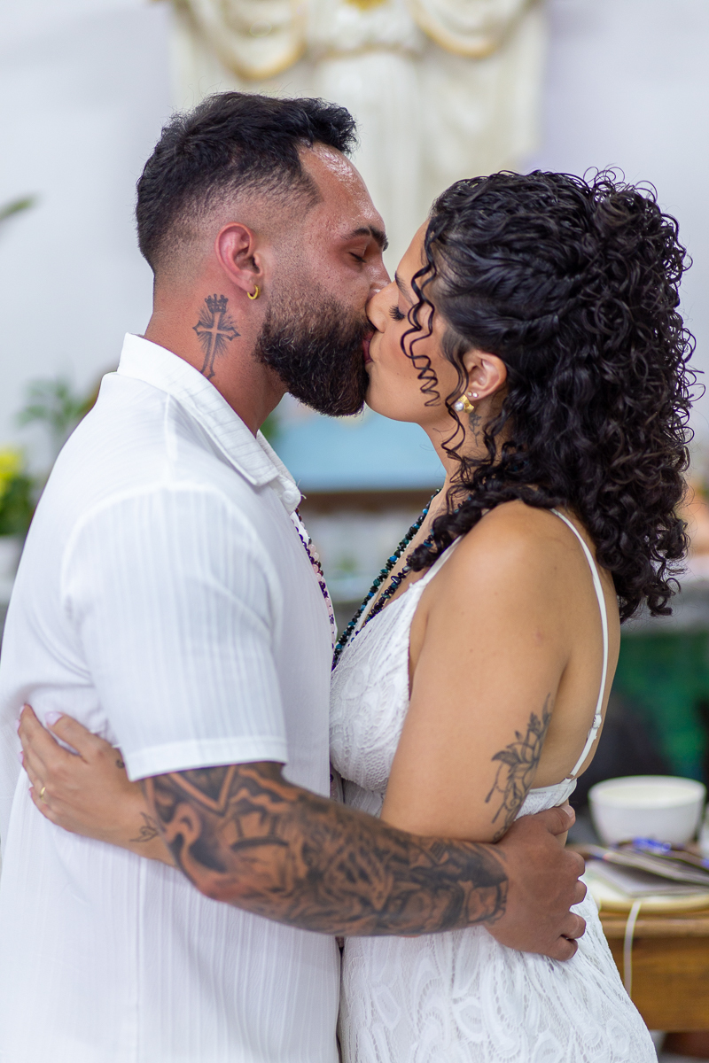 Momentos reais e espontâneos do casamento de Dani e Flávio. O olhar atento de Dan Martins, fotógrafo há 13 anos.