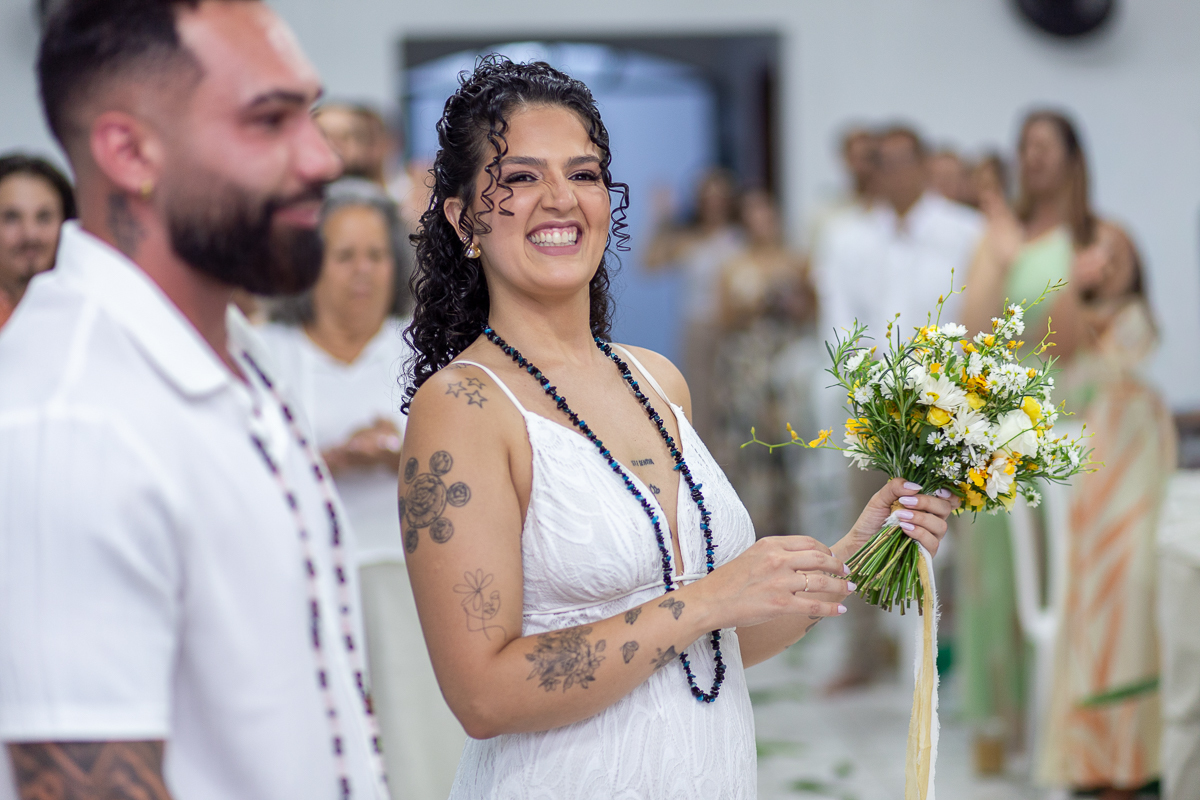 Momentos reais e espontâneos do casamento de Dani e Flávio. O olhar atento de Dan Martins, fotógrafo há 13 anos.