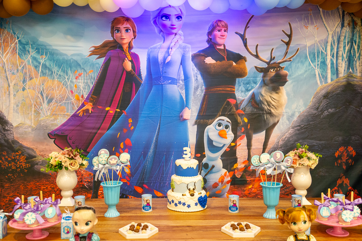 Festa de aniversário infantil de 3 anos no Buffet Mini Golf No Galpão em Taubaté. Fotografia por Studio i - Dan Martins.