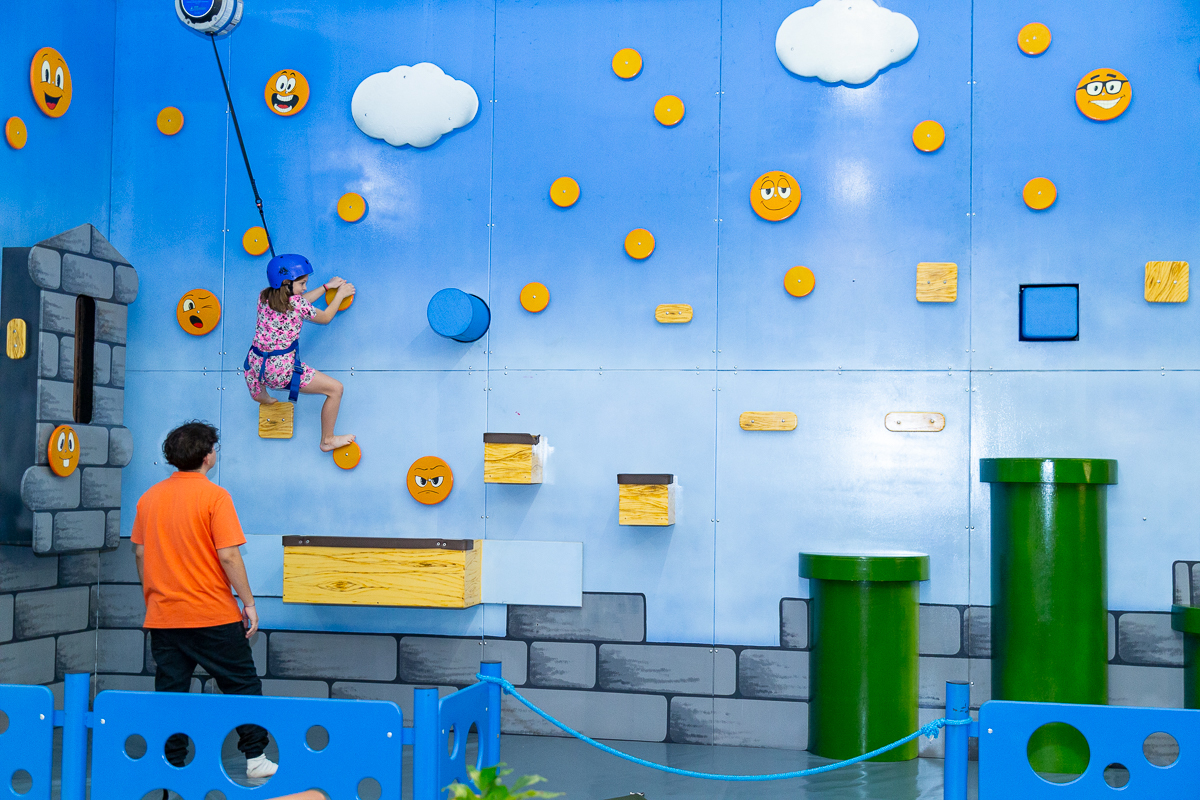 Festa de aniversário infantil de 3 anos no Buffet Mini Golf No Galpão em Taubaté. Fotografia por Studio i - Dan Martins.