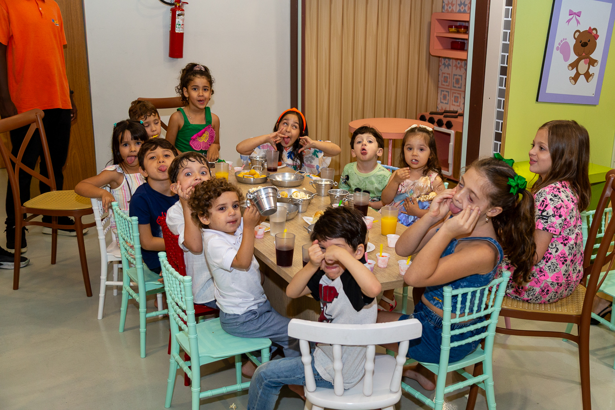Momentos reais e espontâneos eternizados pela Studio i. Fotógrafo de família com 13 anos de experiência no Vale do Paraíba.