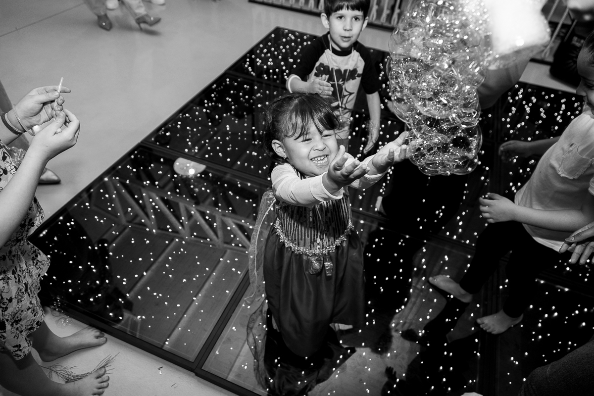 Momentos reais e espontâneos eternizados pela Studio i. Fotógrafo de família com 13 anos de experiência no Vale do Paraíba.