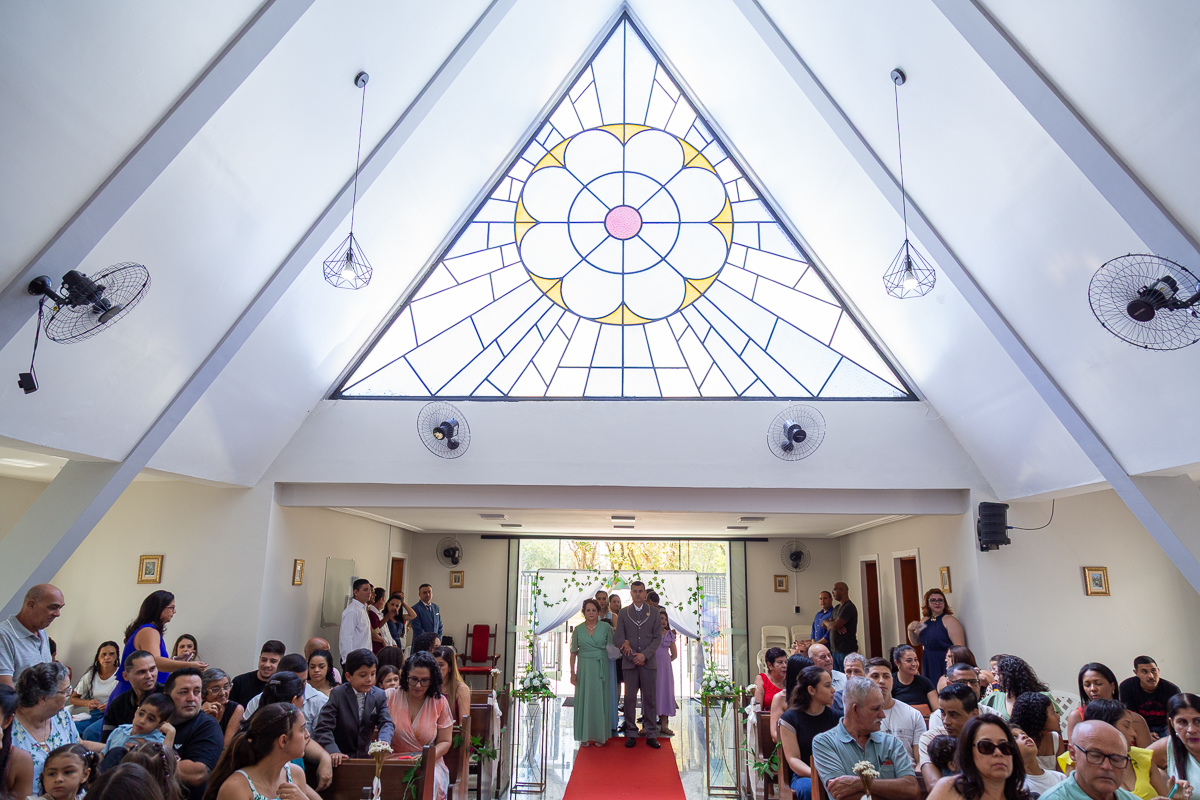 Cerimônia de casamento na Comunidade Nossa Senhora Aparecida em Roseira SP. Fotografia por Studio i - Dan Martins e Ana Almeida