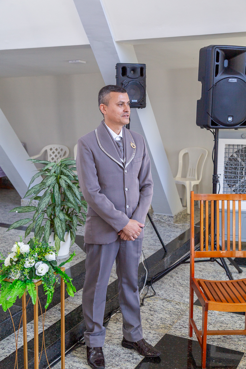 Fotógrafo de casamento no Vale do Paraíba com 13 anos de experiência. Álbuns premium e memórias reais em Roseira SP.